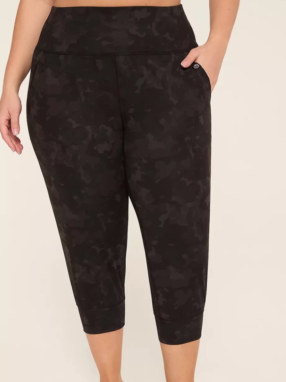 mid rise capri jogger from Lane Bryant Livi Active  plus size 18/20 Camo garden